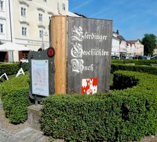 Gschichtnbuch am Stadtplatz