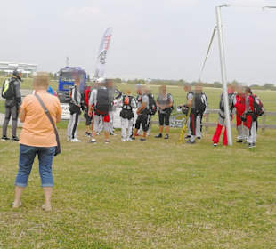 Warten auf den Flieger, in 8/19 
