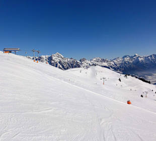 Pisten und Lifte im Skigebiet von Leogang