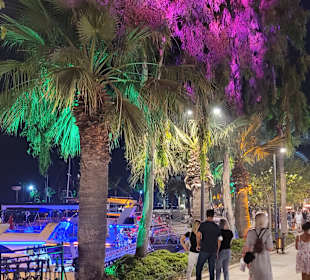 Strandpromenade Side