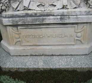 Sockel der Statue von Friedrich Wilhelm IV.