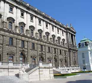 Wiener Hofburg vom Burggarten aus