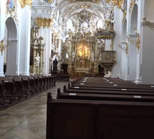 Stift Unserer Lieben Frau zur Alten Kapelle