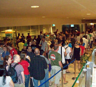 Anstehen für Freikarten