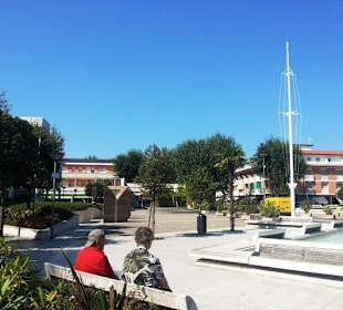 Die Piazza Fontana im September