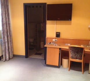 Schreibtisch & TV Hotel Strohofer