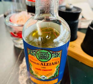 Öl zum Brot, so lecker