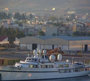 Hafengebiet vom Volos und Gegend