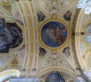 Blick an die Decke des Brixner Doms