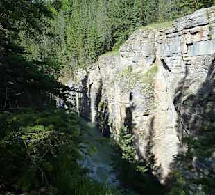 Maligne Canyon