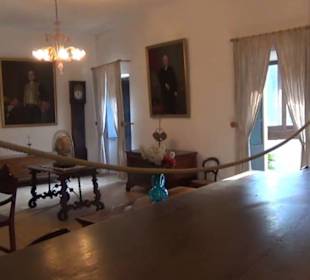 Erste Geschoss - Wohnzimmer mit Theaterbühne