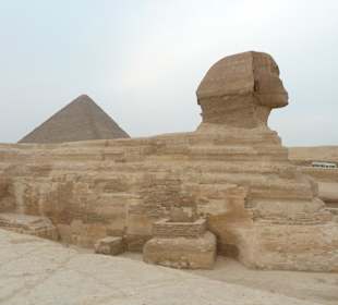 Sphinx und Pyramiden