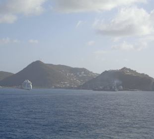 Einfahrt in den Hafen