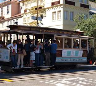Cable Car nahe der Lombard Street