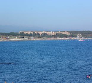 Weitblick auf die östlich gelegenen Hotelanlagen