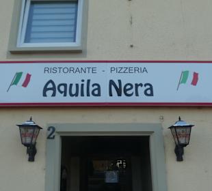 Zum Abendessen bei Ristorante Pizzeria Aquila Nera
