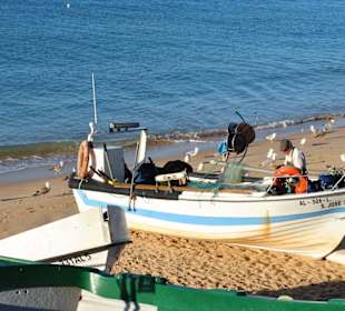 Fischerboot am Morgen