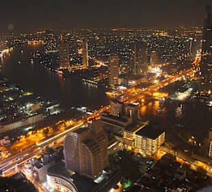Ausblick aus dem 65. Stockwerk von der Rooftopbar