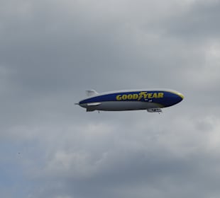 Altstadt Radolfzell - mit etwas Glück ein Zeppelin