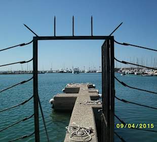 Warten auf eine Bootsfahrt