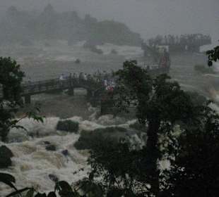 Die Wasserfälle, von Brasilien aus gesehen