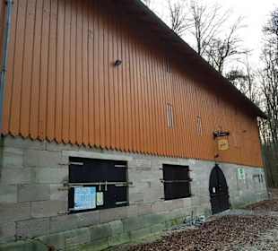 Links wird das Restaurant