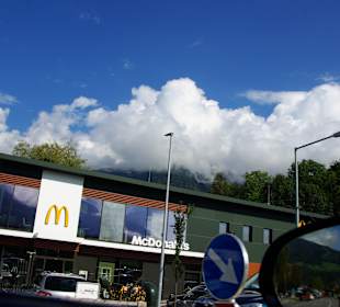 Parken auch gegenüber möglich