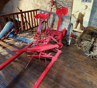 Landmaschinen auf der Tenne