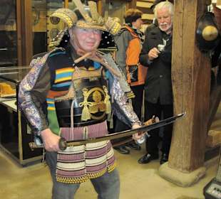 Gast in japan.  Kampfkriegeruniform