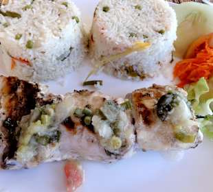 Fischspieß mit Reis