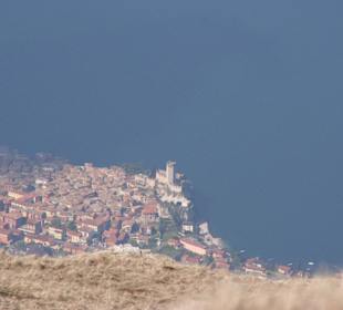 Monte Baldo bei diesiger Sicht