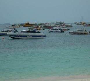 Schiffe vor Phi Phi
