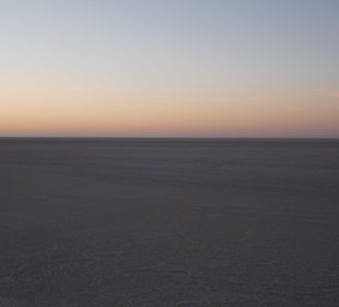 Salz in Tunesien mit Sonnenaufgang