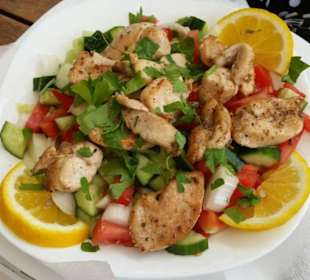 Salat mit Hähnchen 