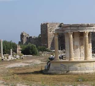 Upalnie ale warto zobaczyć Side