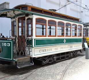 Historische Straßenbahnen im Museum