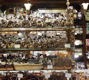 Sklep z pamiątkami w Galeries Royales Saint-Hubert