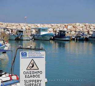 Malerische Szene im Yachthafen Latsi