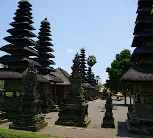 Tempel Pura Taman Ayun