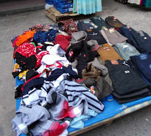 Seitenstrassen um den Kariakoo Markt