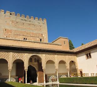 Внутренний дворик Альамбры