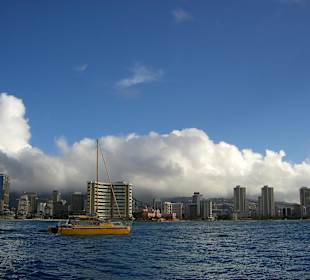 Blick auf Waikiki vom Catamaran