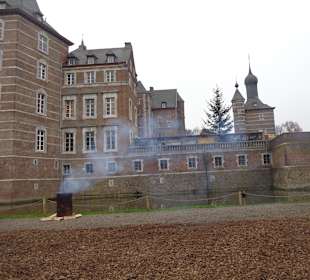 Feuerstellen am Schloss