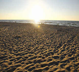 Piaszczysta, szeroka plaża