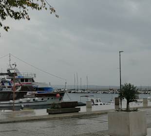 Blick zum Hafen von Crikvenica