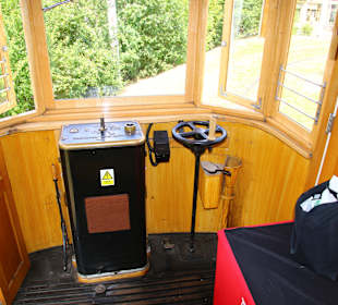Fahrerstand der älteren Straßenbahn