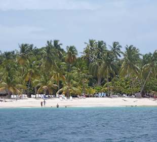 Bacardi Strand vom Boot aus