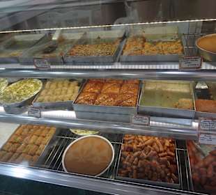 Giagia Victoria Nicosia, Ledra Straße