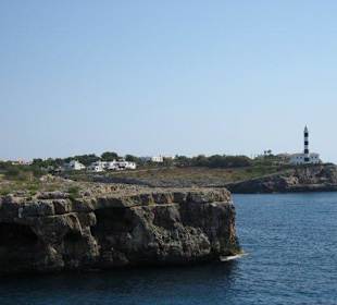 Hafeneinfahrt mit dem Leuchtturm