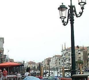 Kanály, mosty a gondoly - symbol Benátek